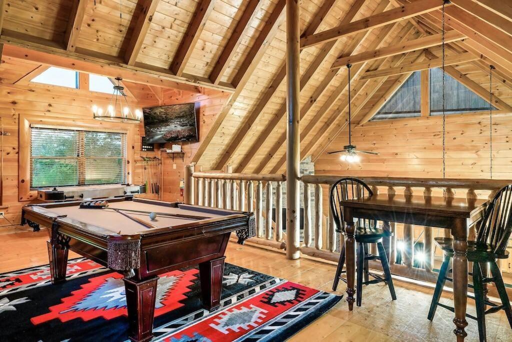 Cabin-N-Smokys! Indoor Resort Pool Views Hot Tub Game Room Сивиървил Екстериор снимка